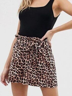 ASOS DESIGN Leopard Print Tie Front Shorts NWT 6